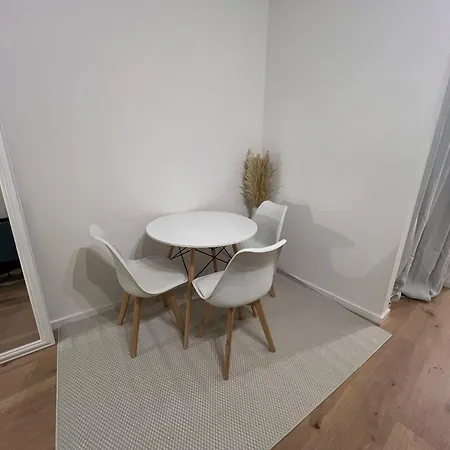 Studioaparment アパート ケルン